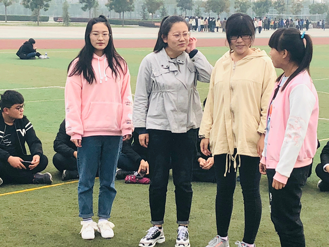 【完满班级】初识——韶华易逝 愿不负青春——数据1802班“致青春，不负韶华不负己”完满班级活动