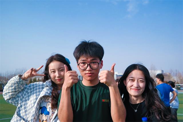 【完满团支部】让快乐飞一会——经济与管理学院数管2202班完满团支部活动
