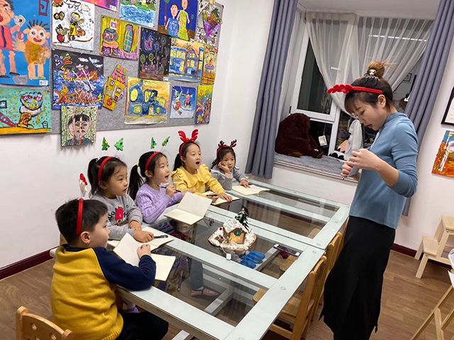 【暑假劳动实践】享受劳动之美 体验收获之乐 ——艺术传媒学院环境设计1706班