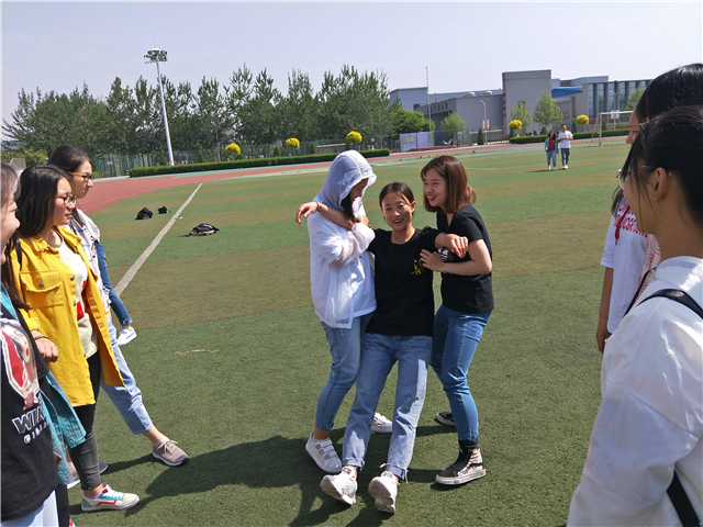 【完满班级】敞开心扉 你我同行——淬炼商学院五月完满班级主题活动(九)