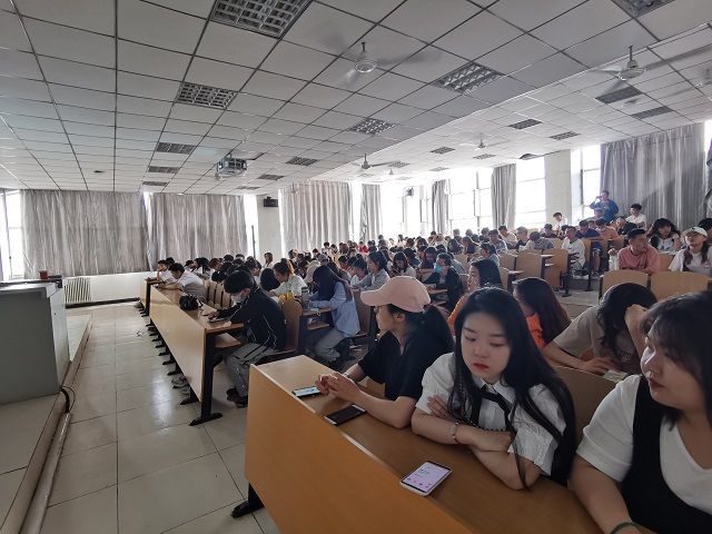 【辅导员说完满】立安全意识 走安全之路——艺术传媒学院环境设计18级辅导员说完满