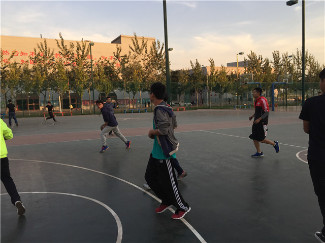 【完满班级】丰富大学生活 弘扬社团精神——大数据学院、信息工程学院计科1501班举办6月完满班级活动（三）