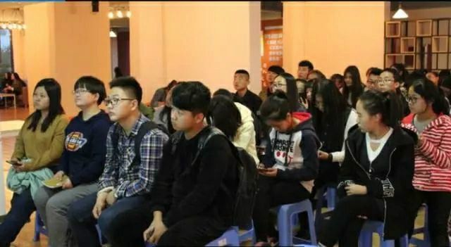 青春在校园飞扬 梦想在社团飞翔——经济管理系举办“分享社团活动 凝聚社团力量”分享交流会