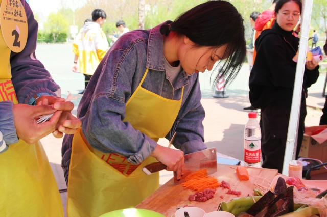 【书院传真】品幸福滋味 享浓情时刻——第二届“色香味意形”书院烹饪大赛暨“芳菲四月”4月师生集体生日会圆满落幕