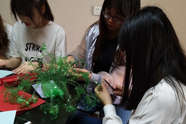 【完满班级】指间上的“艺术” “演”出来得文艺——外国语言文学系5月举办完满班级活动