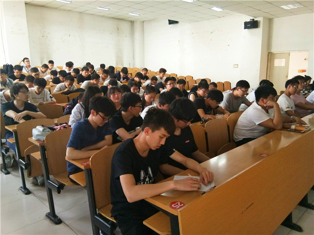 【辅导员说完满】最美的年纪遇到最美的你——智能工程学院2016级举办辅导员说完满活动