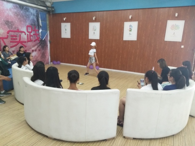 【完满班级】结束亦是开始  再起航 ——外语系“话远方•致青春”完满班级系列活动