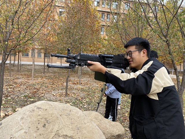 【完满班级】素质拓展训练之真人CS——软件1805班“CS之战，谁与争锋”活动