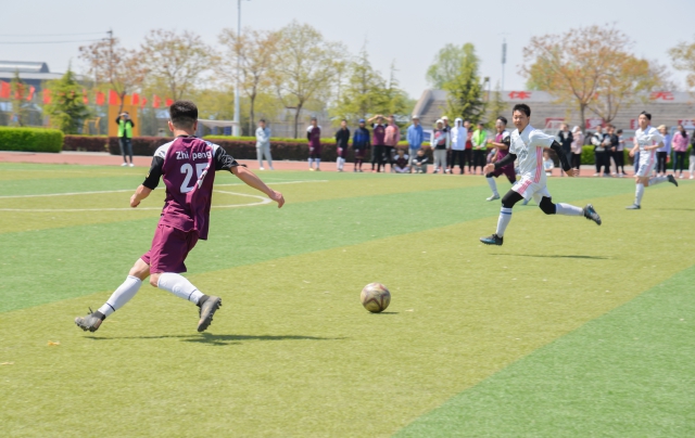 飞跃梦想始于足下 经管学子捷报频传——经济与管理学院荣获“第十三届至强杯男子足球联赛”乙组冠军