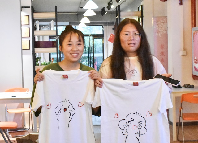 【毕业季】绘就绚丽青春底色 定格最美信院时光——青春·时尚文化衫设计