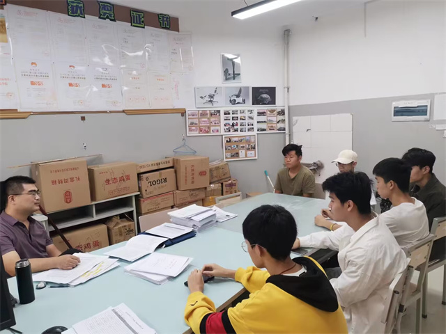 携手共进 共创美好未来——智能工程学院电气2001班学业导师见面会