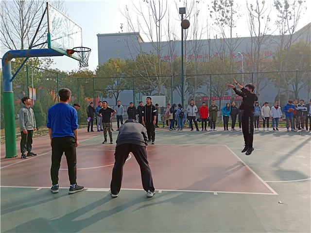 【完满班级】协作展风采 网工一家亲——网工1802班举办“梦想起航”网工篮球对抗赛