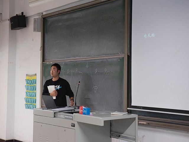 【1+1>2】艺家人与淬炼学子共赏光影视界——“淬点滴剪影 艺世间百态‘感悟红色精神 吾辈踏浪前行’”系列活动第一期