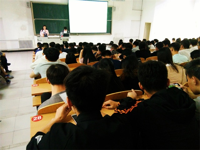 【辅导员说完满】毕业季离别意 安全教育重于泰山——智能工程学院2014级举办辅导员说完满活动