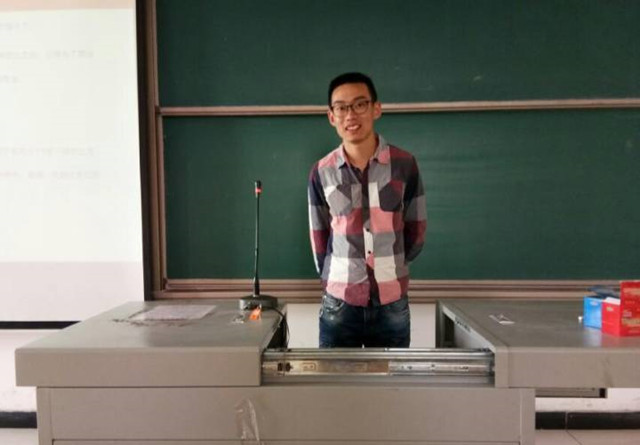 【辅导员说完满】幸得心相连 福如双花开——经管系举办“从收入中位数来探讨如何感知幸福”思考会