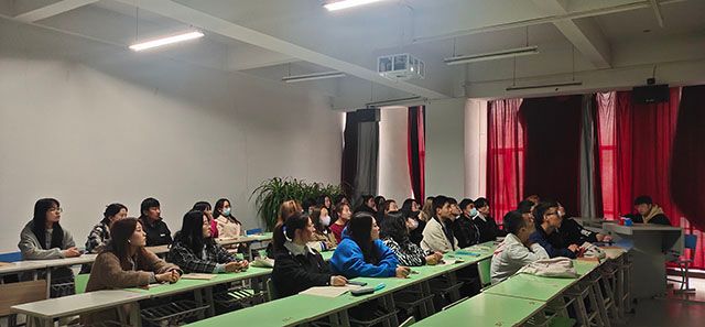 【完满班级】一种精神 两次传承 三代传奇——艺术传媒学院2020级视觉2007班爱国主题电影《夺冠》活动