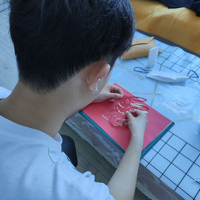 【完满班级】非遗艺术 薪火相传——艺术传媒学院视觉1903班“镂金剪彩 百年传承”线上活动