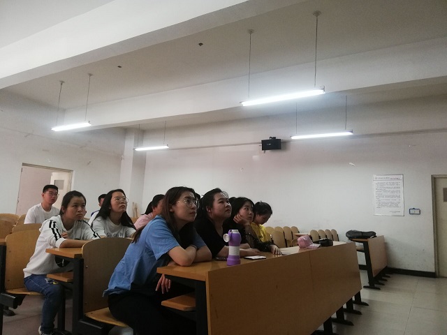 【完满班级】摔跤吧！爸爸！——艺术传媒学院环境设计1803班励志观影活动