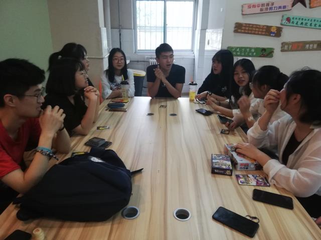 【完满班级】调整生活节奏 玩转花样桌游——数字1802班完满班级活动