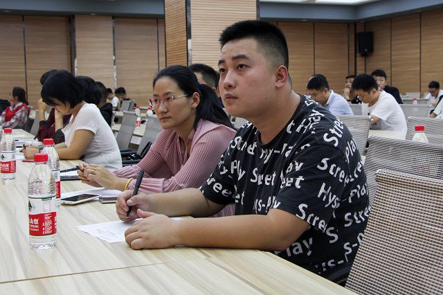 我校2018年暑期“文化、科技、卫生”三下乡社会实践活动优秀团队总结评优答辩大会圆满举行