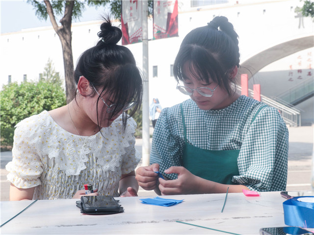 花开有期 锦绣未央 与花艺来一场夏日邂逅——食环&箕城举办第5期“时尚·生活·家”养成计划之“落叶情花”创意花朵设计大赛