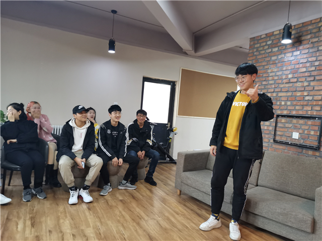 【完满班级】每个不曾起舞的日子 都是对青春的一次辜负——大数据学院、信息工程学院计科1701班“我是演说家”分享自己的公益之路 完满班级活动