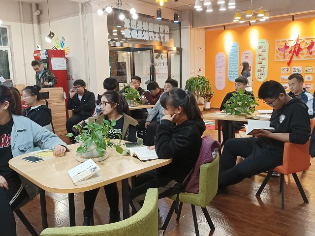 【完满班级】浸润书海 品味书香——食品与环境学院动医1902班完满班级