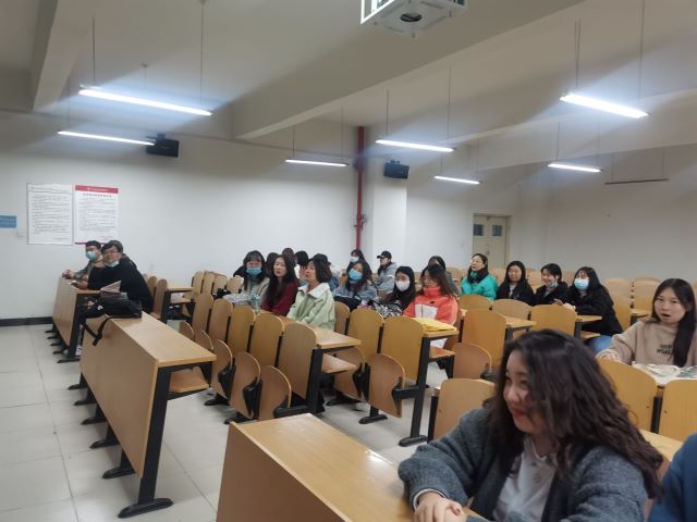 【完满班级】挥洒拼搏汗水 以运动抒写青春——外国语言文学系英语1901班、英语1902班、英语1904班完满班级活动