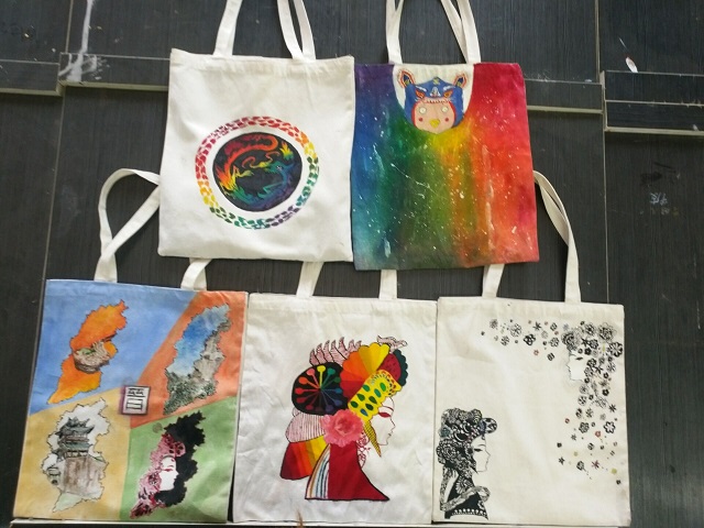 【完满班级】五彩缤纷 布上艺术——艺术传媒学院服装1701完满班级活动