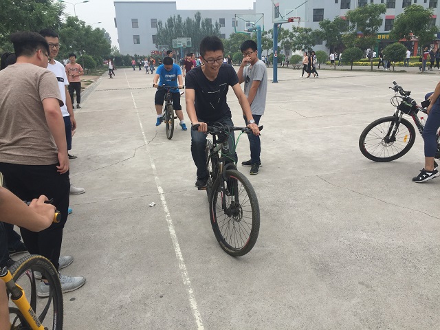 机电工程系自行慢骑大赛
