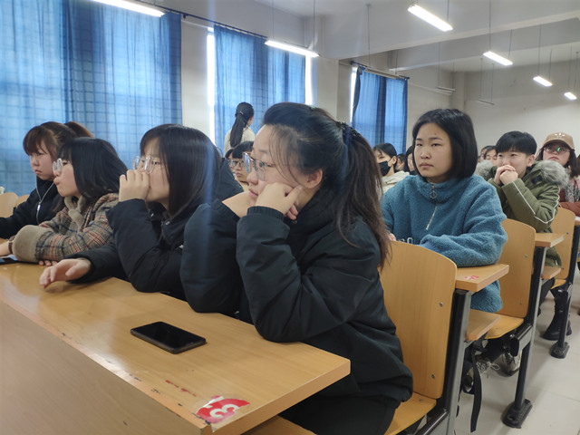 【完满班级】小德川流 大德敦化 做新时代有为青年——经济与管理学院十二月完满班级活动纪实（三）