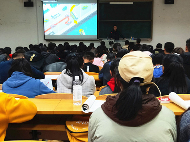 【辅导员说完满】“夺命”公交 责任与谁——大数据学院、信息工程学院辅导员说完满活动