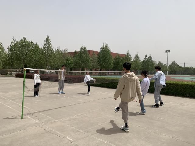 【完满班级】欢乐竞技 趣味无穷——艺术传媒学院动画1902班举办毽球大赛活动