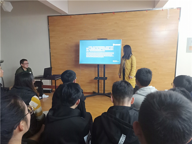 【完满班级】红色观影 领悟历史——网工1802班“改革开放40周年”主题观影活动