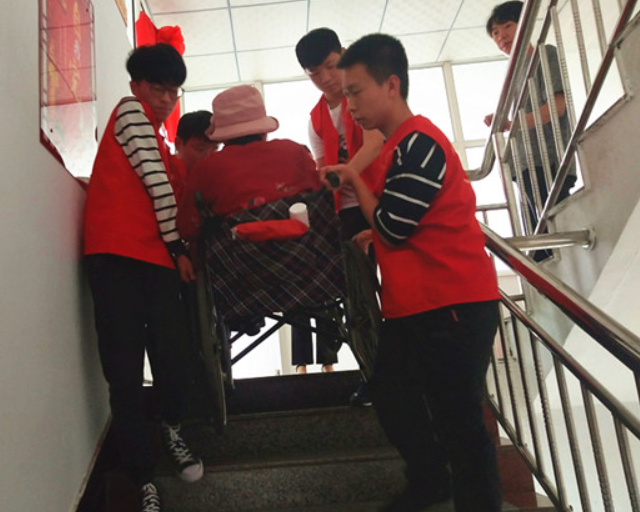 爱心驿站“启动” 寓教于乐中传递爱——大数据学院、信息工程学院参加太谷县中秋助贫·留守儿童爱心驿站启动仪式
