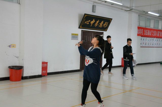 巅峰决战 出奇制胜 羽众不同——“轻于鸿毛,力压泰山”第八届“经管杯”羽毛球比赛女单决赛