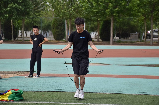 激情五月 阳光体育——大数据学院、信息工程学院第三届“翻滚吧 体育”趣味合集赛