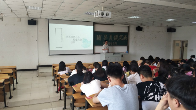 【辅导员说完满】诚信为钟 和谐之声——经济与管理学院辅导员说完满