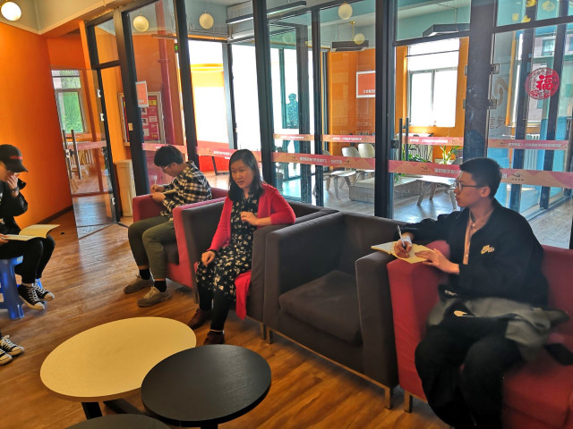 春夏秋冬 肩负为学生服务的责任——智能工程学院2018级机制、电子、通信专业班团例会