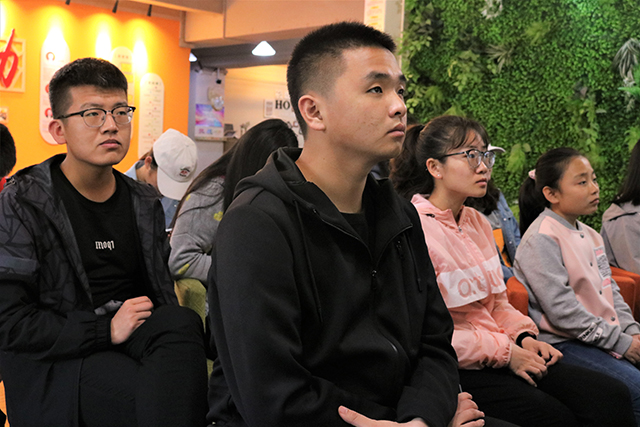 【主题团日】峥嵘岁月回首 五四青春向阳——经济与管理学院四月主题团日活动纪实（二）