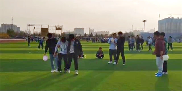 【完满班级】团结协作 趣味游戏会——大数据学院、信息工程学院数据2206班完满班级活动