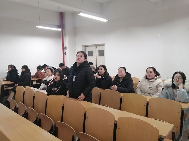 聚焦新时代 书写新征程——食品与环境学院生技1901主题团日活动