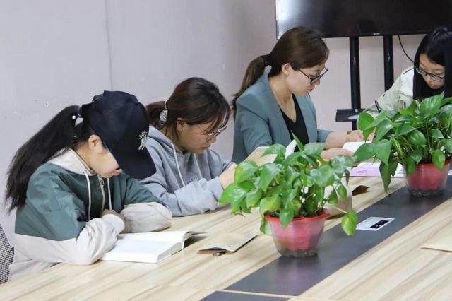 【书院传真】以阅读点亮心灯 让书籍润泽心灵——2021年世界读书日之阅读一小时活动顺利举办