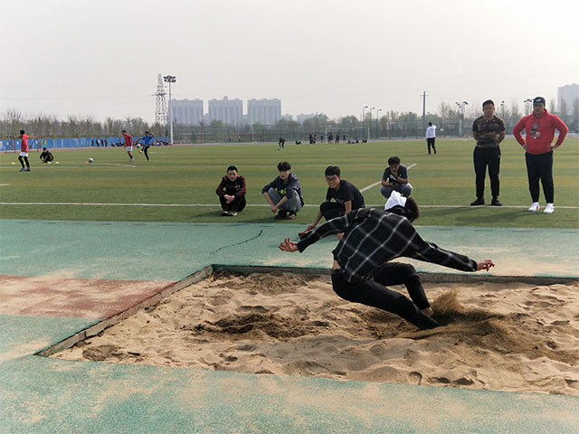 【完满班级】“一跃千里 跳出自我” ——艺术传媒学院环设1701班跳远比赛完满班级活动