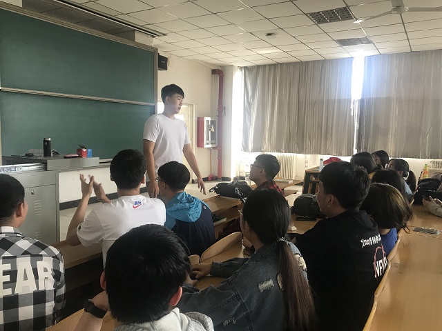 【主题团日】青春践行 纪念辉煌——食品与环境学院2016级食安、食品专业中国梦宣讲会