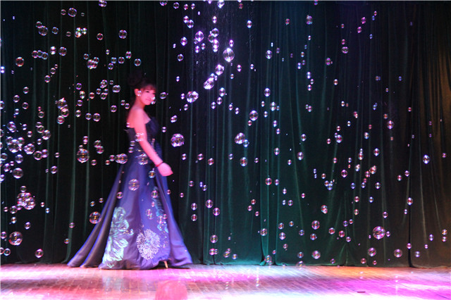 第五届“绚丽青春”女生节唯美落幕