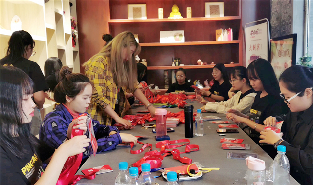 我校远景学子连续三年助力平遥国际摄影展