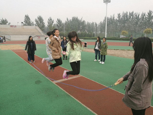 【完满班级】跳跃的青春 跳大绳比赛——信管1601班完满班级主题活动