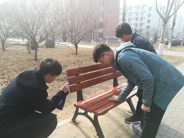 【完满班级】携手公益 美化校园——食品与环境学院土管1802班完满班级活动