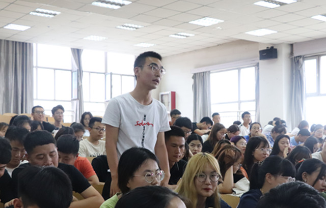 勿忘初心 栉风沐雨共前进——经济与管理学院开展干部培训第六期第八讲